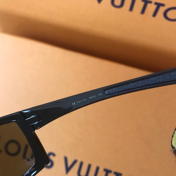 Louis Vuitton 2000 Cup Limited Edition sunglasses - Picture 6 of 9